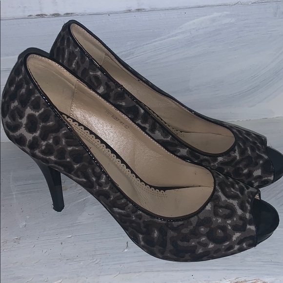 Heels - Picture 2 of 3